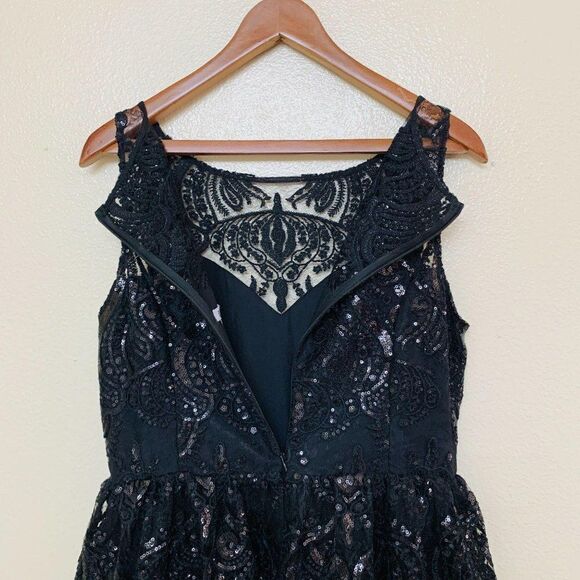 BB Dakota Tate Floral Lace Sequin Lace Fit & Flare - Picture 5 of 11